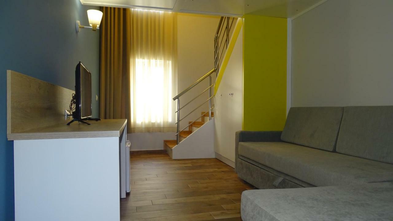 Bistrica Hotel Sarandë Eksteriør billede