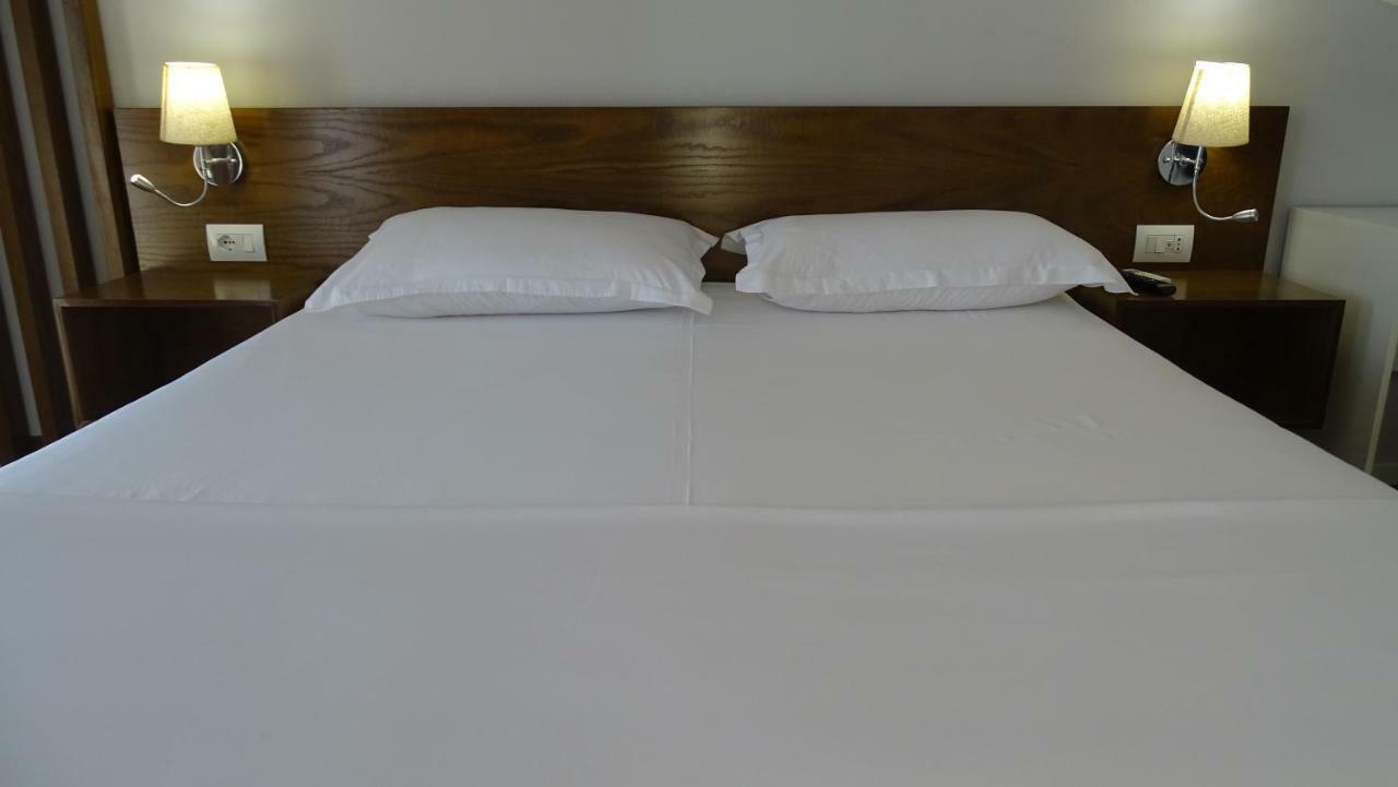 Bistrica Hotel Sarandë Eksteriør billede