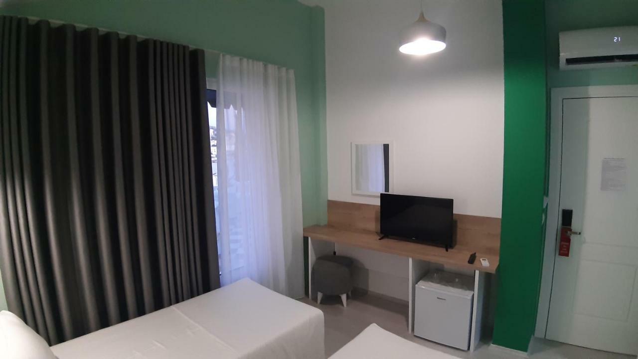Bistrica Hotel Sarandë Eksteriør billede